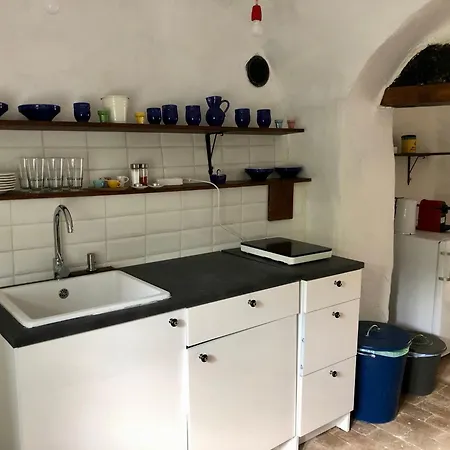Kali Kerted Vendeghazak Karolin Neni Haza 3* Monoszlo