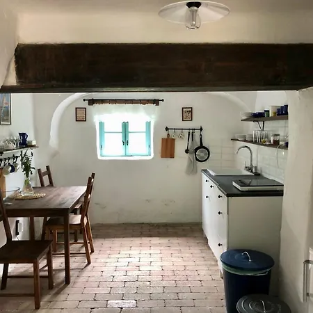 Kali Kerted Vendeghazak Karolin Neni Haza Guest house *